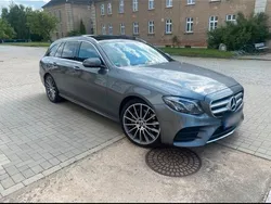 Grau Gebraucht 2017 Mercedes E220 AMG line Kombi | 20.490 € (Superpreis)