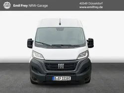 Weiss Gebraucht 2023 Fiat E-Ducato Limousine | 48.550 €