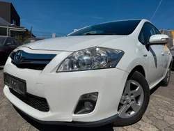 Weiß Gebraucht 2012 Toyota Auris Hybrid Limousine | 6.990 € (Fairer Preis)