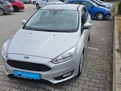 Silber Gebraucht 2016 Ford Focus Limousine | 9.500 € (Fairer Preis)