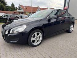 Schwarz Gebraucht 2012 Volvo S60 Momentum Limousine | 11.599 € (Etwas zu teuer)