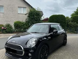 Schwarz Gebraucht 2017 Mini ONE Kleinwagen | 8.499 €