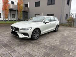 Beige Gebraucht 2019 Volvo V60 Inscription Kombi | 9.490 €
