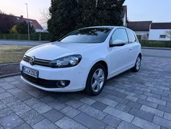 Weiß Gebraucht 2011 VW Golf VI Team Limousine | 6.500 € (Fairer Preis)