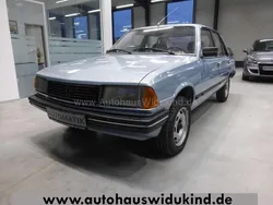 Blau Gebraucht 1986 Peugeot 305 Limousine | 14.990 €
