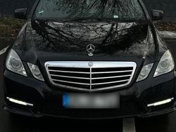 Schwarz Gebraucht 2013 Mercedes E220 Avantgarde Limousine | 9.500 € (Superpreis)