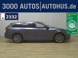 Grau Gebraucht 2021 Skoda Octavia First Edition Kombi | 16.980 € (Fairer Preis)