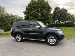 Grün Gebraucht 2014 Mitsubishi Pajero Edition SUV | 25.900 € (Teuer)