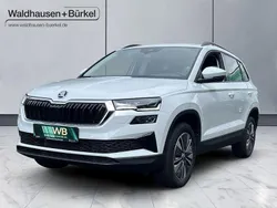 Moonweiß Gebraucht 2025 Skoda Karoq Selection SUV | 34.290 € (Fairer Preis)