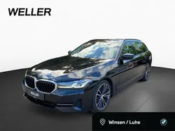 Black sapphire (schwarz) Gebraucht 2022 BMW 530 Comfort Edition Kombi | 36.490 € (Superpreis)