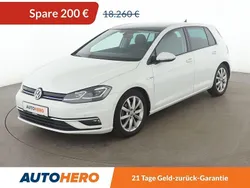 Weiß Gebraucht 2019 VW Golf VII Highline Limousine | 17.650 € (Guter Preis)
