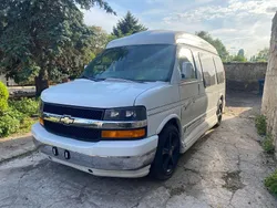 Weiß Gebraucht 2010 Chevrolet Express Van / Kleinbus | 16.000 €