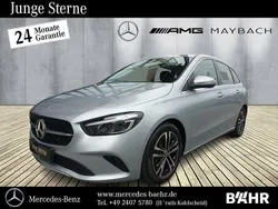 Lack hightechsilber Gebraucht 2024 Mercedes B200 Progressive Van / Kleinbus | 33.950 € (Teuer)