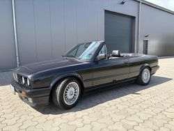 Schwarz Gebraucht 1992 BMW 318 Cabriolet Cabrio | 13.900 €