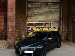 Grau Gebraucht 2009 Alfa Romeo 159 Kombi | 2.400 € (Fairer Preis)