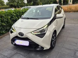 Weiß Gebraucht 2019 Toyota Aygo X-clusiv Kleinwagen | 8.000 € (Guter Preis)