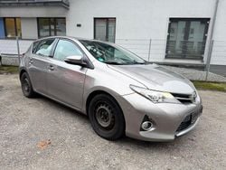 Grau Gebraucht 2013 Toyota Auris Edition Limousine | 6.200 € (Guter Preis)