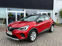 Dezirrot metallic, black pear Gebraucht 2023 Renault Captur Equilibre SUV | 17.998 € (Guter Preis)
