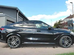 Saphirschwarz Gebraucht 2020 BMW X6 M Sport SUV | 52.500 € (Teuer)