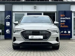 Siambeige Gebraucht 2022 Audi e-tron Sportback Advanced SUV | 29.950 € (Fairer Preis)