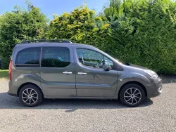 Grau Gebraucht 2014 Citroën Berlingo Van / Kleinbus | 8.890 € (Fairer Preis)