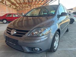 Grau Gebraucht 2008 VW Golf Plus Cross United Van / Kleinbus | 3.199 € (Fairer Preis)