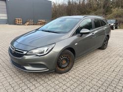 Grau Gebraucht 2017 Opel Astra Kombi | 5.200 € (Superpreis)