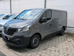 Grau Gebraucht 2016 Renault Trafic Van | 15.400 €