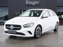 Weiß Gebraucht 2024 Mercedes B200 Progressive Van / Kleinbus | 30.449 € (Superpreis)