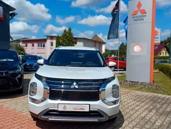 Weiß Neu 2025 Mitsubishi Outlander P-HEV Edition SUV | 53.340 € (Fairer Preis)