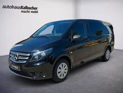 Schwarz Gebraucht 2017 Mercedes Vito Van / Kleinbus | 31.999 €