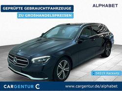 Nautikblau Gebraucht 2022 Mercedes E220 Avantgarde Kombi | 30.707 € (Guter Preis)