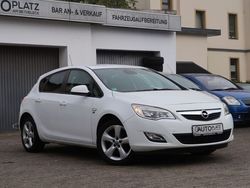 Weiß Gebraucht 2012 Opel Astra Limousine | 4.950 € (Fairer Preis)