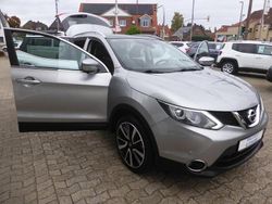 Kyo g chromsilver (silber) Gebraucht 2015 Nissan Qashqai 360º SUV | 15.990 € (Fairer Preis)