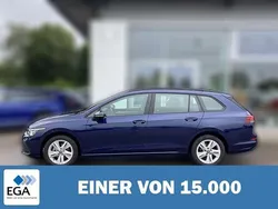 Blau metallic Gebraucht 2023 VW Golf VIII Life Kombi | 25.820 € (Fairer Preis)