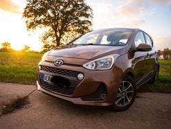 Braun Gebraucht 2017 Hyundai i10 Style Kleinwagen | 7.800 € (Fairer Preis)