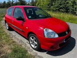 Rot Gebraucht 2010 Renault Clio II Kleinwagen | 2.050 € (Fairer Preis)