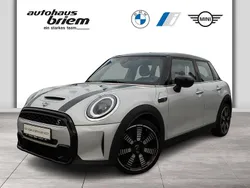 Weiß Gebraucht 2021 Mini Cooper S Kleinwagen | 24.990 € (Fairer Preis)