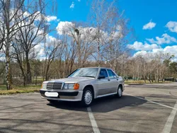 Grau Gebraucht 1986 Mercedes 190 Limousine | 35.000 €