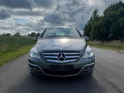 Grau Gebraucht 2010 Mercedes B180 Van / Kleinbus | 4.900 € (Etwas zu teuer)