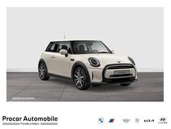 Weiß Gebraucht 2022 Mini Cooper Classic Kleinwagen | 22.520 € (Fairer Preis)