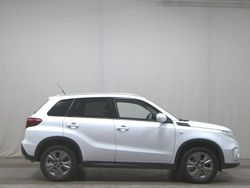 Weiss Gebraucht 2020 Suzuki Vitara Active SUV | 12.380 € (Guter Preis)