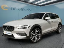 Beige Gebraucht 2021 Volvo V60 CC Kombi | 37.849 € (Etwas zu teuer)
