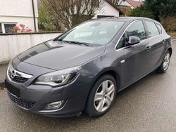 Grau Gebraucht 2012 Opel Astra Innovation Limousine | 10.900 € (Etwas zu teuer)