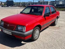 Rot Gebraucht 1987 Opel Ascona Limousine | 2.500 €