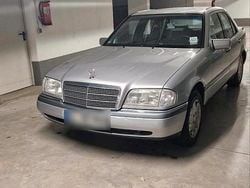 Silber Gebraucht 1995 Mercedes C180 Limousine | 3.300 €