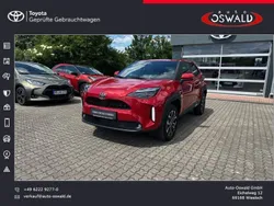 Rot Neu 2025 Toyota Yaris Cross SUV | 32.176 €