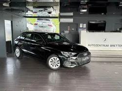 Mythosschwarz Gebraucht 2022 Audi A3 Sportback e-tron Sport Limousine | 20.990 € (Guter Preis)