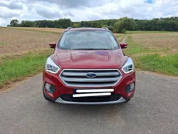 Rot Gebraucht 2018 Ford Kuga Cool & Connect SUV | 14.300 € (Guter Preis)