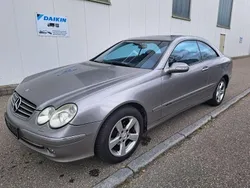 Cubanitsilber metallic Gebraucht 2003 Mercedes CLK200 Coupé | 2.900 €